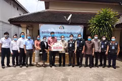 Diplomáticos de Vietnam apoyan a provincia laosiana contra el COVID-19