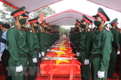 Rinden homenaje póstumo a voluntarios vietnamitas caídos durante la guerra de Laos