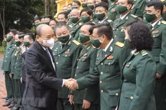 Presidente vietnamita elogia logros y responsabilidad social de veteranos 