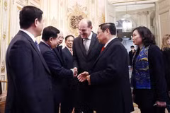 Primer ministro vietnamita se reúne con su homólogo francés Jean Castex