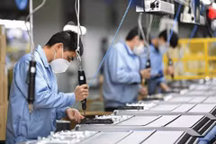 Vietnam favorece recepción de trabajadores extranjeros en medio del COVID-19