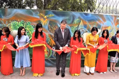 Inauguran mural sobre protección de medio ambiente en Hanoi