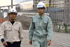 Japón reconoce a cuatro trabajadores vietnamitas de construcción por sus excelentes logros 
