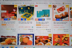 Emotivas ventas en línea de pasteles de luna vietnamitas en medio del COVID-19