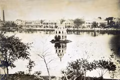 Historia del emblemático lago Hoan Kiem contada a través de fotos y documentos