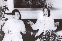 Alaba periódico PathetLao gran amistad Vietnam-Laos