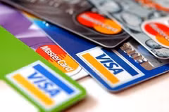 Proponen en Vietnam reducir tarifas para tarjetas bancarias internacionales