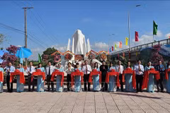 Conmemoran a víctimas fallecidos en la guerra para proteger la frontera suroeste