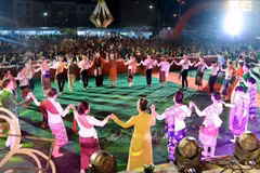 Presentan atractivos culturales y turísticos de provincia vietnamita en Laos