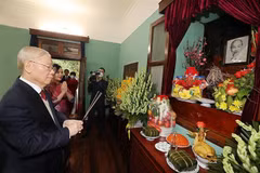 Máximo dirigente partidista de Vietnam rinde tributo al Presidente Ho Chi Minh