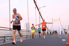 Nutrida participación de atletas en Maratón Internacional Da Nang 2024