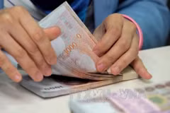Gobierno tailandés reduce intereses para ayudar a millones de estudiantes a pagar sus préstamos