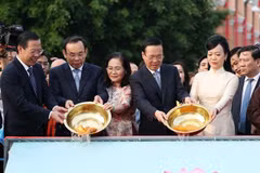 Presidente vietnamita y coterráneos en ultramar liberan carpas en Ciudad Ho Chi Minh