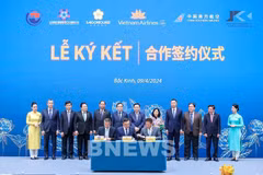 Vietnam Airlines y socios chinos firman acuerdos de cooperación de unos 500 millones de dólares