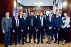 Oficinas estatales de auditoría de Vietnam y Hungría intensifican su cooperación