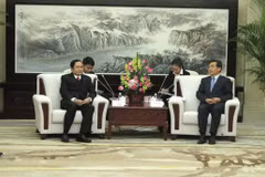 Vicepresidente del Frente de Patria de Vietnam visita China