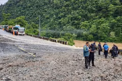 El deslizamiento de tierra se produjo en el distrito de Chitwan, Nepal, el 12 de julio. (Foto: Xinhua/VNA)