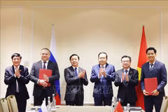 Presidente del Legislativo dialoga con representantes de grupos rusos
