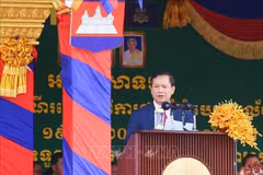 El primer ministro camboyano, Hun Manet, habla en la ceremonia del 47º aniversario del “Viaje para derrocar al régimen genocida de Pol Pot” (20 de junio de 1977), en la provincia de Tbong Khmum. (Foto: VNA)