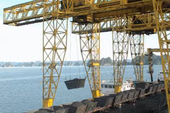 Vietnam exporta aluminio a Emiratos Árabes Unidos