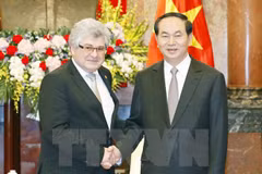 Presidente de Vietnam recibe a ejecutivo de AFP 