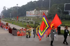 Ceremonia de ofrendas de incienso celebrada en honor de los Reyes Hung
