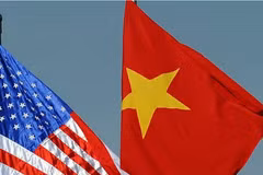 Delegación de Universidad Nacional de Defensa de EE.UU. visita Vietnam 