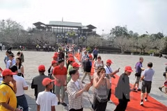Vietnam espera elevar imagen de turismo nacional mediante código de conducta