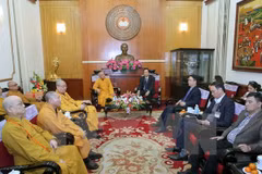 Saludan contribuciones de Sangha Budista de Vietnam en desarrollo nacional