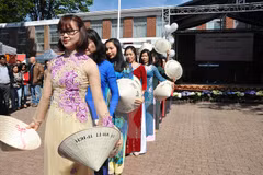 Imágenes de Vietnam en Festival Primaveral en Bruselas conquistan corazón de participantes