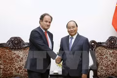 Premier vietnamita recibe a líder de Corte Permanente de Arbitraje 