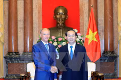 Vietnam aprecia lazos en defensa con Rusia, afirma presidente