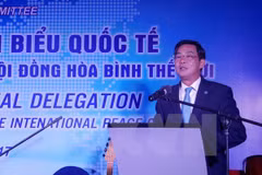 Autoridades de Hanoi se reúnen con representantes del Consejo Mundial de la Paz
