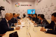 Vietnam y Rusia impulsan cooperación interregional