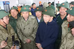 Inspeccionan labores preventivas contra tifón Tembin en Vietnam 