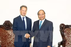 Premier vietnamita dialoga con presidente de grupo Warburg Pincus