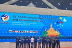 Los delegados toman fotos en la 16ª Reunión de Ministros de Salud de la Asociación de Naciones del Sudeste Asiático (ASEAN) y citas relacionadas (Fuente: VNA)