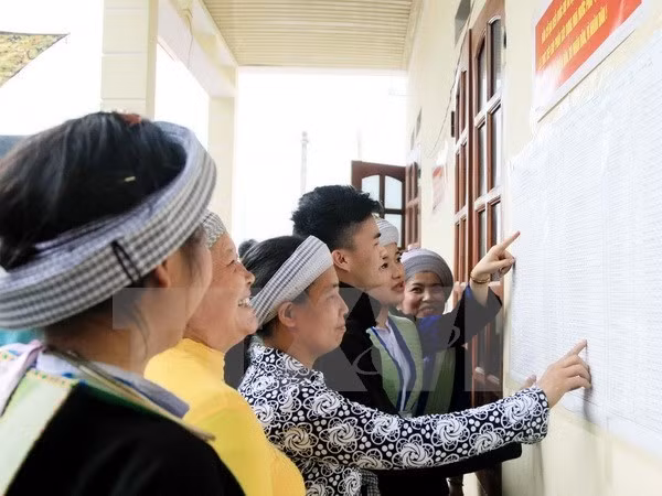 Vietnam aumenta cifra de representantes de minorías étnicas en órganos electos ảnh 1
