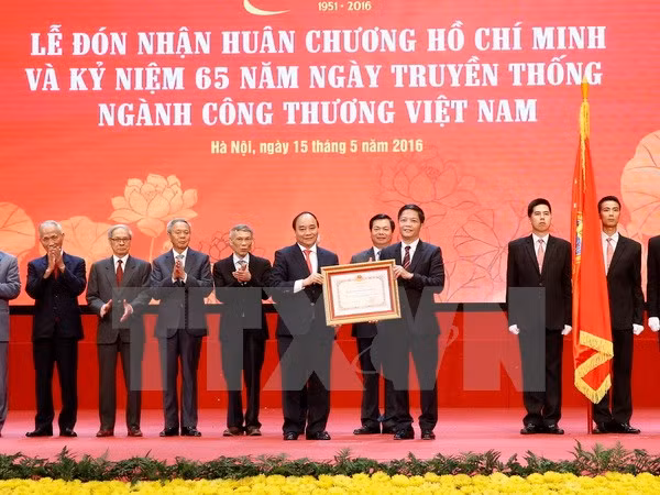 Premier vietnamita exige institucionalizar compromisos de integración internacional ảnh 1