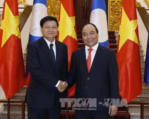 Vietnam y Laos determinados a preservar y desarrollar sus relaciones ảnh 1
