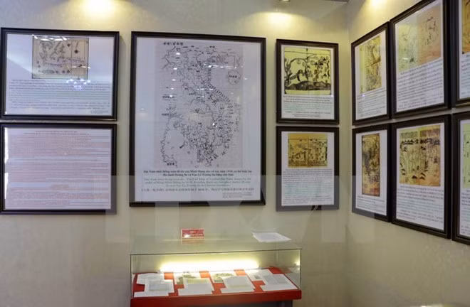 Exponen en provincia vietnamita archivos sobre Hoang Sa y Truong Sa ảnh 1 Exponen en provincia vietnamita archivos sobre Hoang Sa y Truong Sa ảnh 1