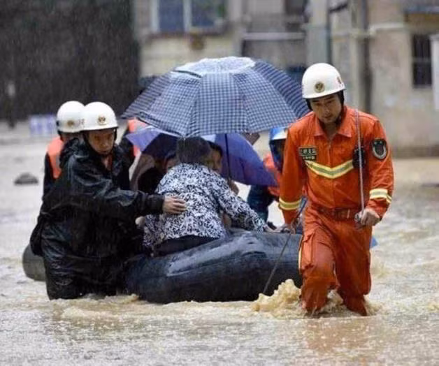 Al menos ocho muertos por inundación en Indonesia ảnh 1