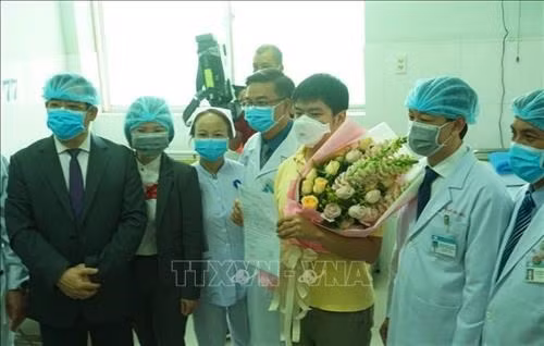 Tratan con éxito el tercer caso de coronavirus en Vietnam ảnh 1