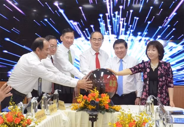 Entra en funcionamiento primer centro de gestión inteligente de servicios de salud en Vietnam ảnh 1