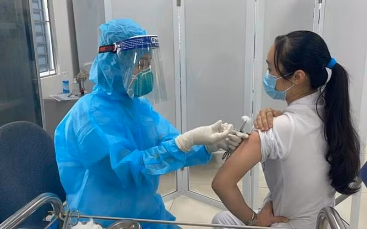 Vietnam aumenta cobertura de vacunación contra el COVID-19 en el Delta del Mekong ảnh 1