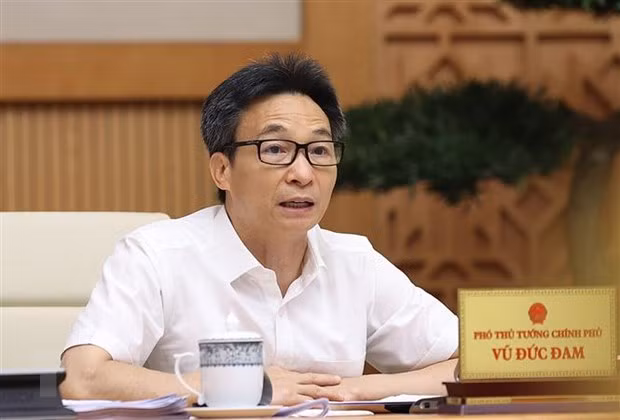 Exhorta vicepremier vietnamita a acelerar reactivación del sector turístico ảnh 1