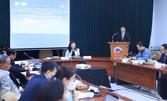 Partidos Comunistas de Vietnam y China intercambian experiencias en política exterior ảnh 1