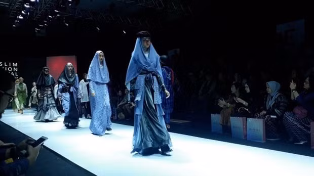 Indonesia se centrará en el desarrollo del sector de moda islámica ảnh 1