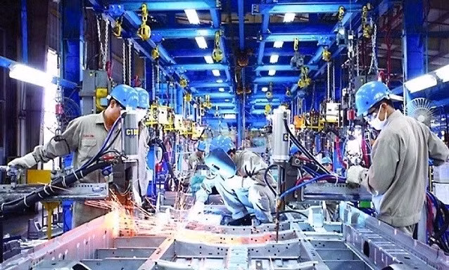 Gobierno vietnamita urge recuperar producción en parques industriales ảnh 1 Gobierno vietnamita urge recuperar producción en parques industriales ảnh 1