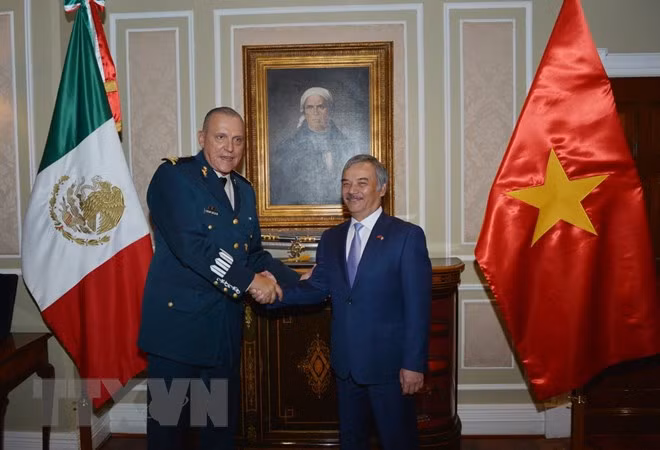 Vietnam, un ejemplo global de defensa de la Patria y la construcción nacional ảnh 1